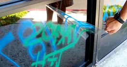 Anti-graffiti plėvelės